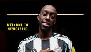 4年前被强酸泼脸！维萨：那是一场噩梦，我至今到晚上都难以入睡